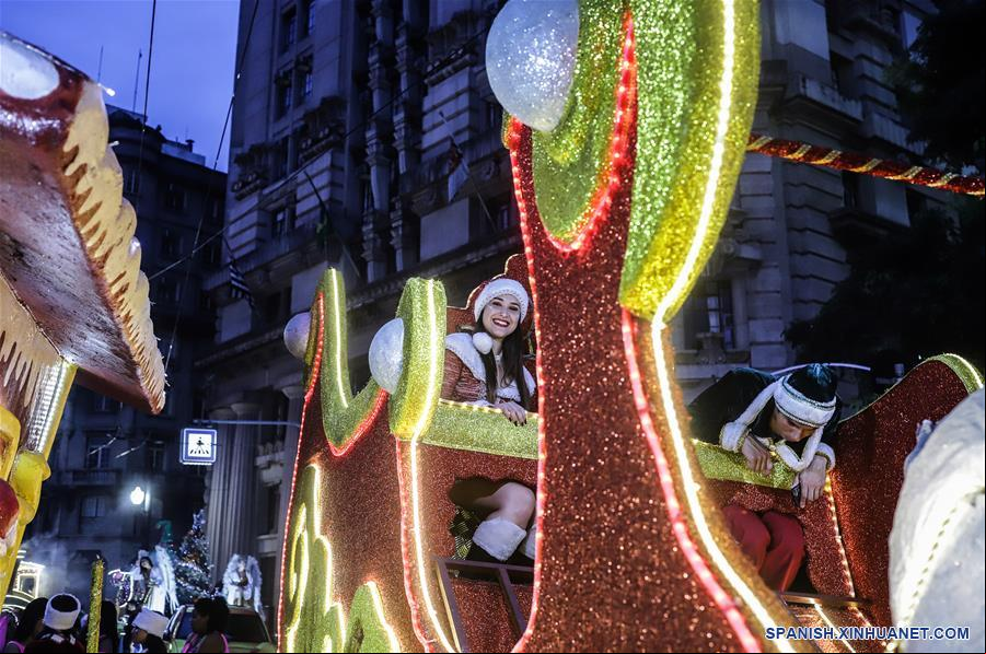 BRASIL-SAO PAULO-NAVIDAD-DESFILE