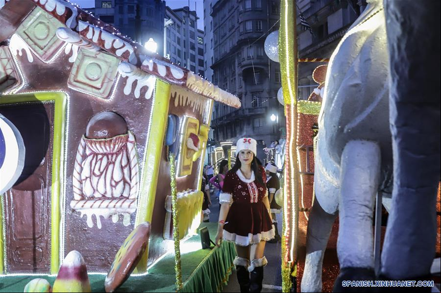 BRASIL-SAO PAULO-NAVIDAD-DESFILE