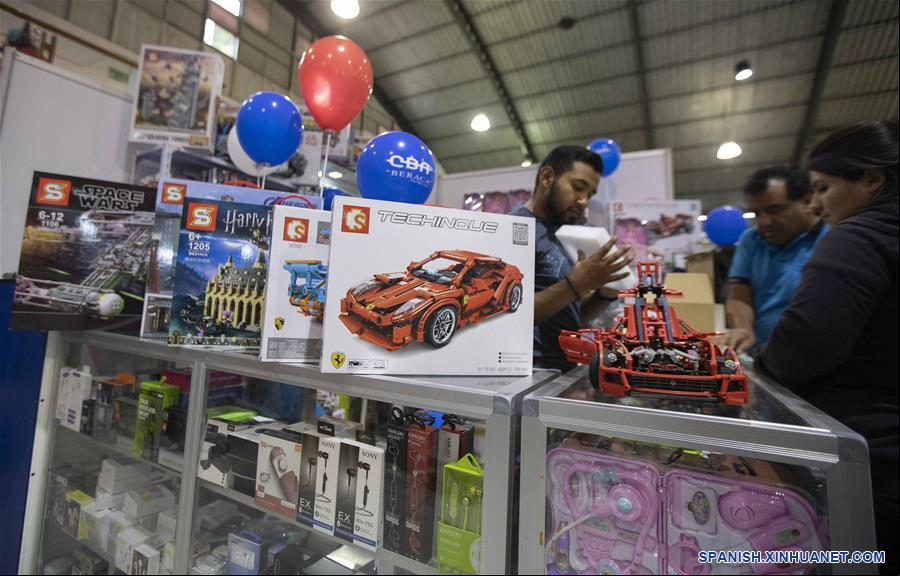 ECUADOR-QUITO-NAVIDAD-FERIA