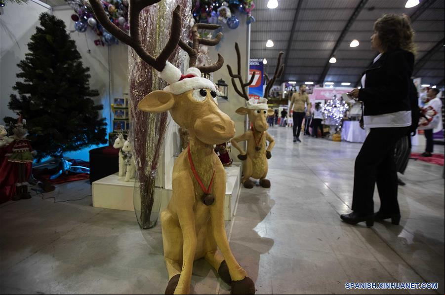 ECUADOR-QUITO-NAVIDAD-FERIA