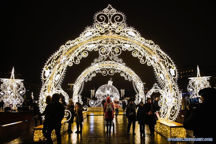 RUSIA-MOSCU-VIAJE A LA NAVIDAD-FESTIVAL