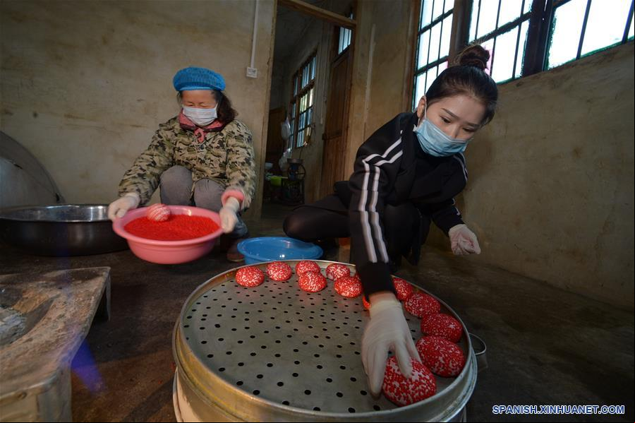 CHINA-GUIZHOU-TONGREN-COMIDA-FESTIVAL DE PRIMAVERA