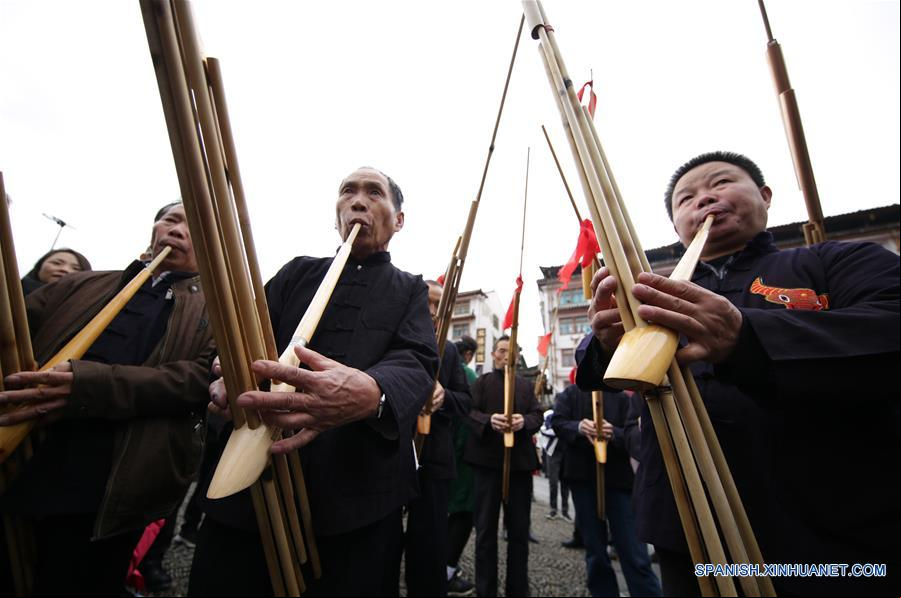 CHINA-GUIZHOU-GRUPO ETNICO MIAO-AÑO NUEVO