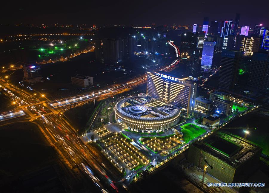 CHINA-GUANGXI-60 ANIVERSARIO-BIENESTAR PUBLICO-PROYECTOS-SERIE
