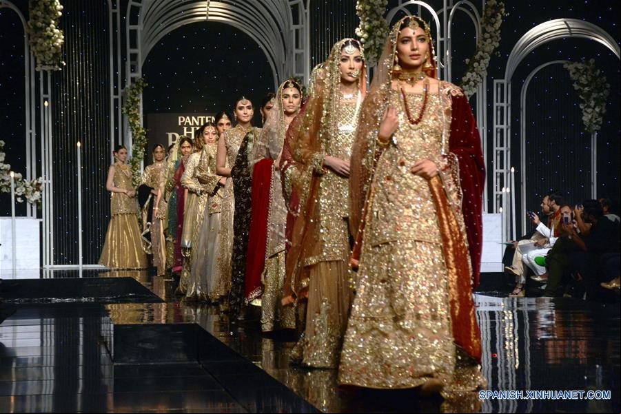 PAKISTAN-LAHORE-SEMANA MODA