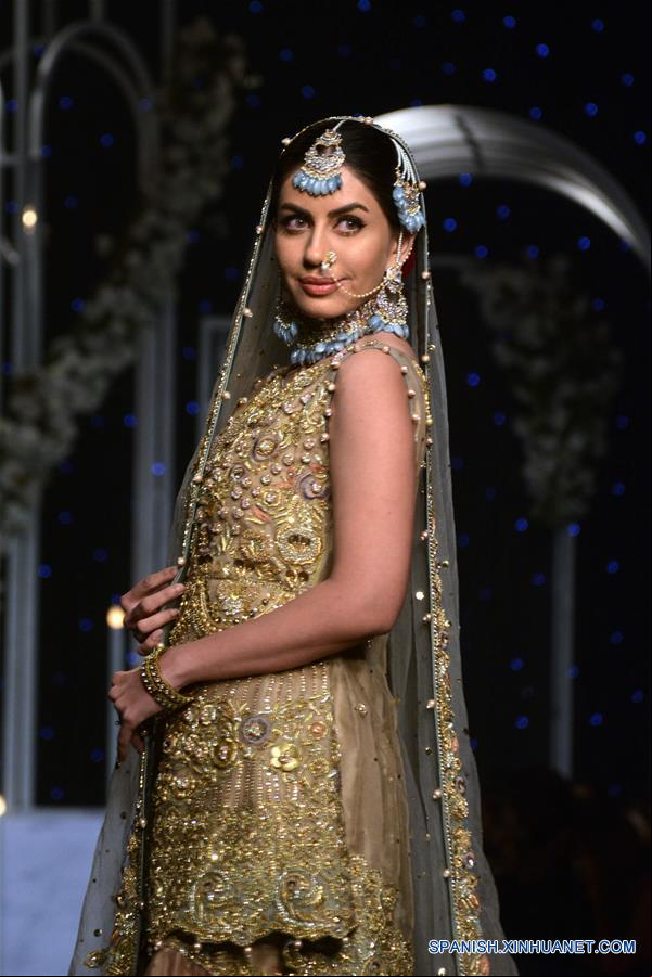 PAKISTAN-LAHORE-SEMANA MODA