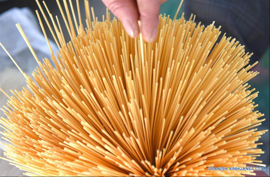 CHINA-SHANDONG-ELABORACION DE FIDEOS