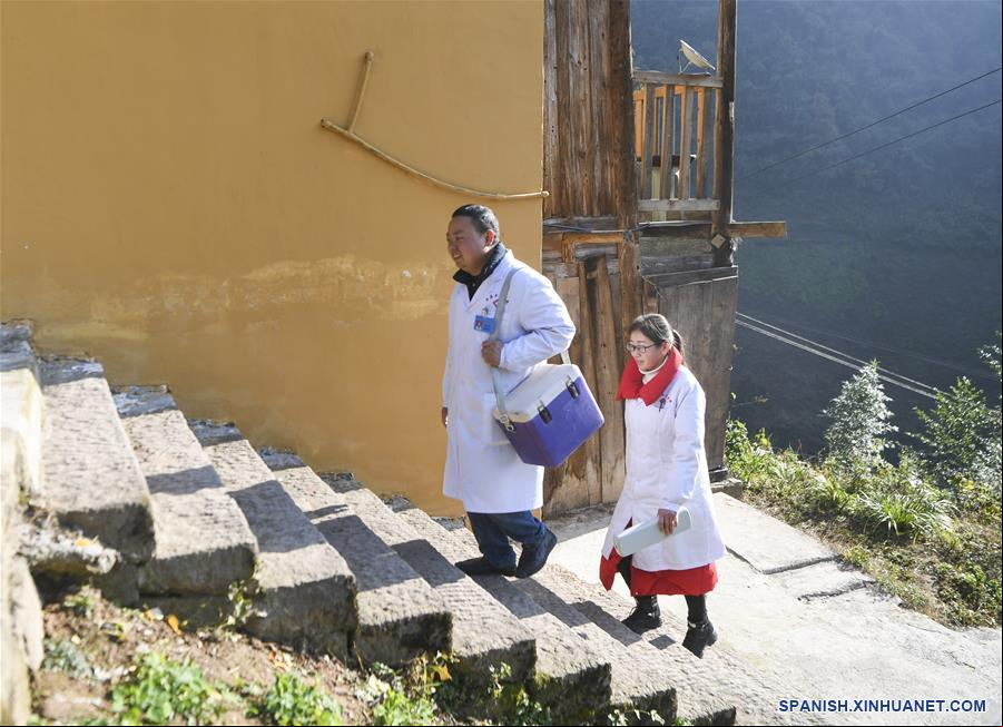 CHINA-CHONGQING-SHIZHU-SERVICIO MEDICO RURAL