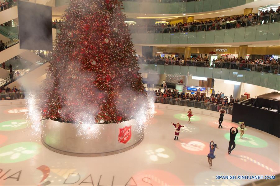 EEUU-TEXAS-DALLAS-ARBOL DE NAVIDAD-CEREMONIA DE ENCENDIDO