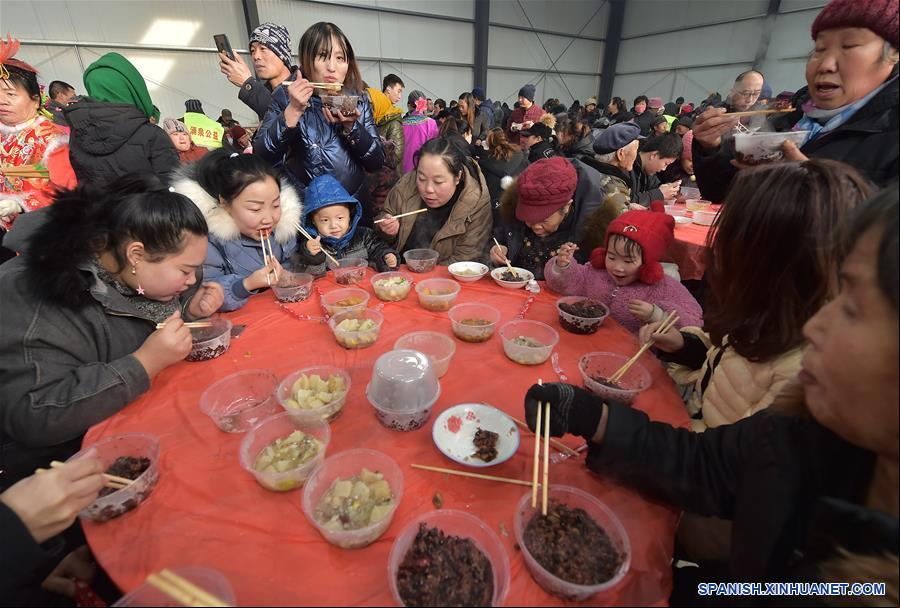 CHINA-HEBEI-FESTIVAL LABA-CELEBRACIONES 