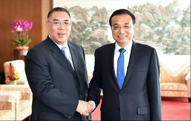 Li Keqiang se reúne con el jefe ejecutivo y promete apoyo a la Región istrativa Especial