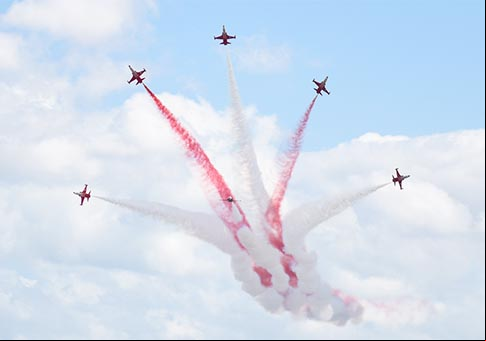 Inicia primer festival aeroespacial de Turquía en Estambul