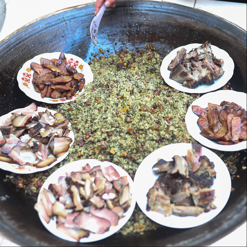 Comida tradicional "Shefan" en Guizhou