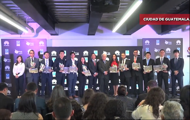 Presentan a jóvenes guatemaltecos de programa educativo que serán capacitados por Huawei