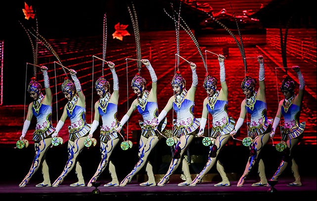  de la Compañía Acrobática Nacional de China actúan en Filipinas