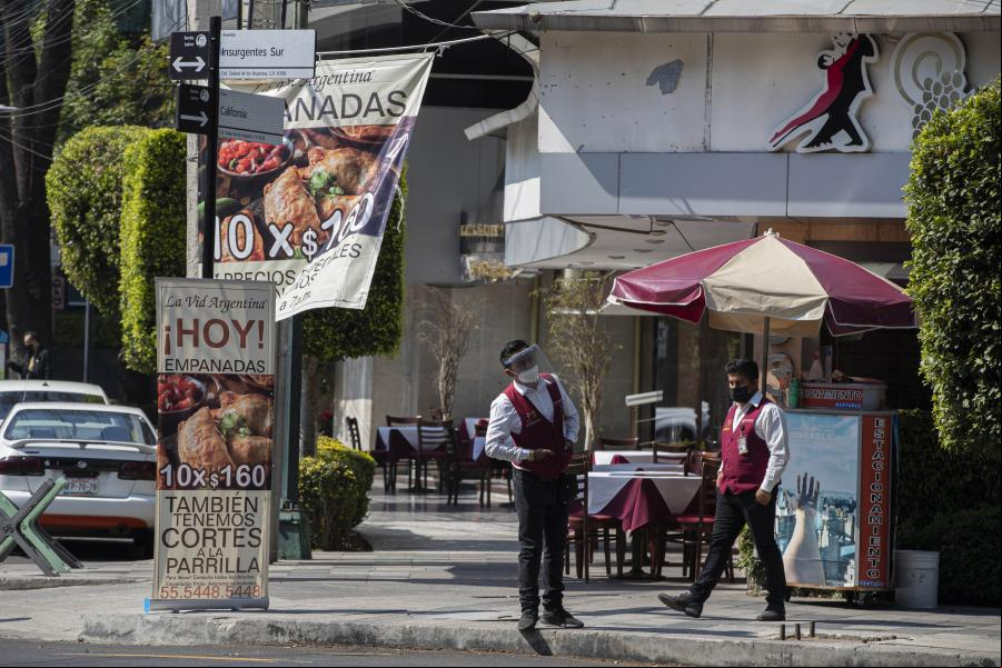 Restaurantes en la Ciudad de México reabren bajo diversas restricciones