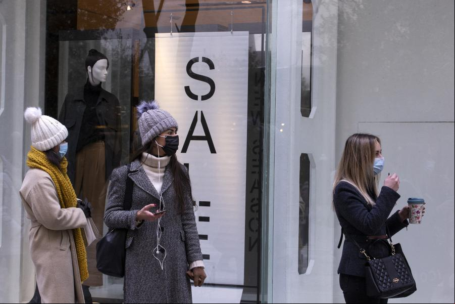 Tiendas minoristas y salones de belleza reabren al público en Grecia