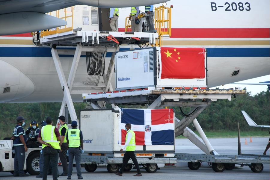 República Dominicana recibe dos lotes de vacunas chinas