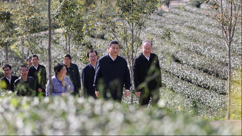 Xi exige más esfuerzos para servir e integrarse al nuevo paradigma de desarrollo