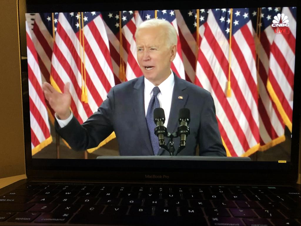 Biden presenta propuesta de inversión en infraestructura de dos billones de dólares
